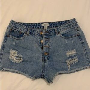 High wasted Jean shorts, ripped, light wash